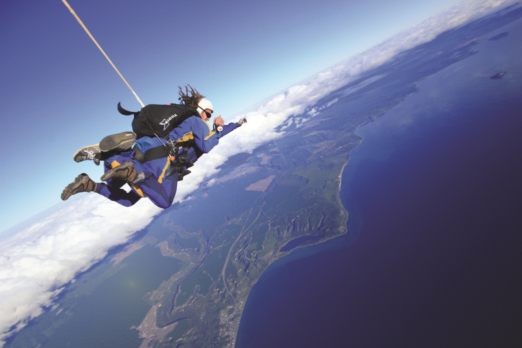 explore NZ Tandem free fall sky diving with 15,000 feet at Lake Taupo explore NZ Tandem free fall sky diving with 15,000 feet at Lake Taupo